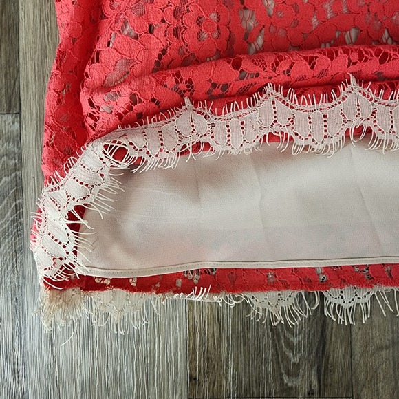 Ann Taylor Coral Lace Sleeveless Zipper Back Top Women's Size 8 - Picture 11 of 12